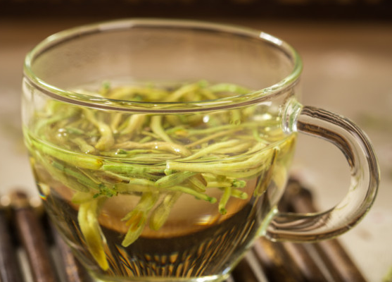 The Surprising Health Benefits of Honeysuckle Tea The Surprising Health Benefits of Honeysuckle Tea