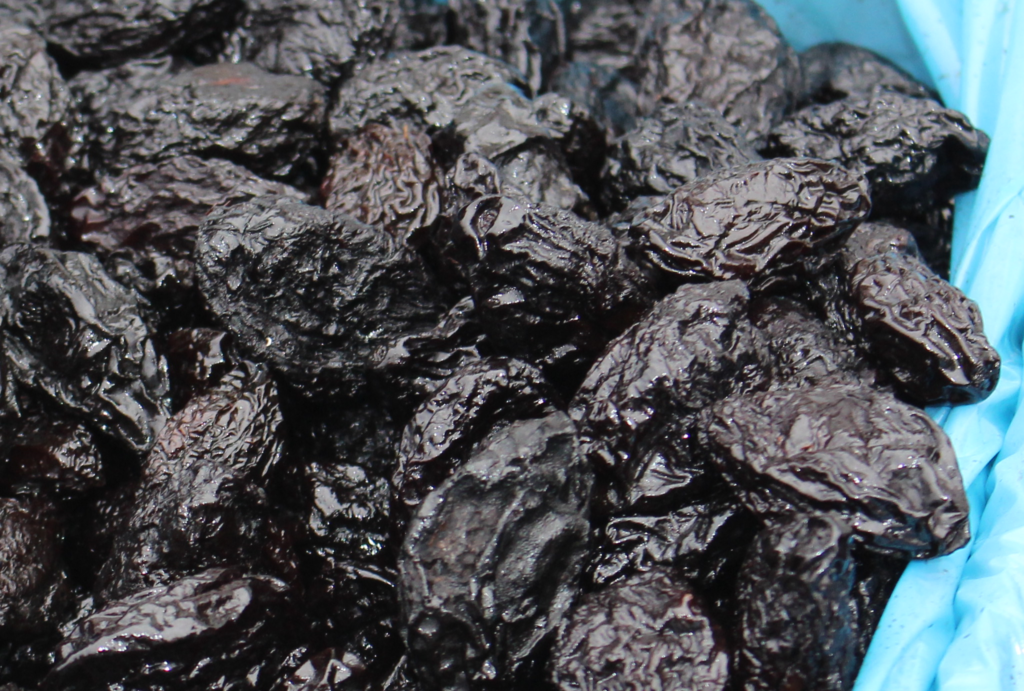 Prunes for Heart Health Understanding the Link and Benefits